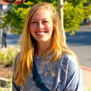 Meet your Posher, Danielle